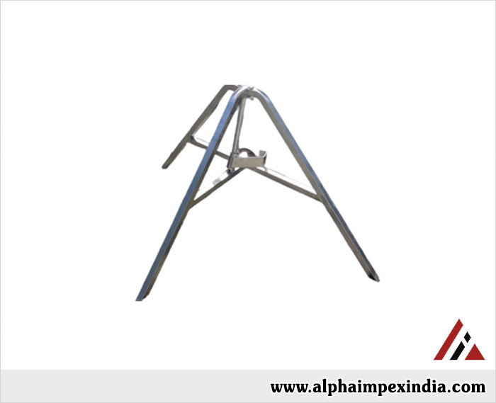 SQUARE TRIPOD – 32 x 32 mm